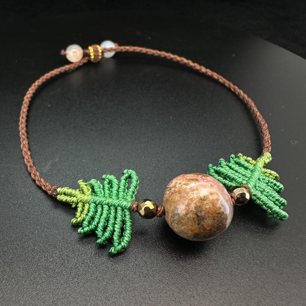 Hand made Dinosouar bone(main stone) &agate bracelet